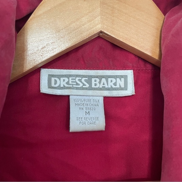 100% Silk Buttery Deep Red Double Collar Vintage Blouse - Picture 3 of 4